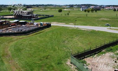 Venta - Lote en La Providencia - Sector Golf IV