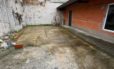 Galpón para uso particular en Lanús Este