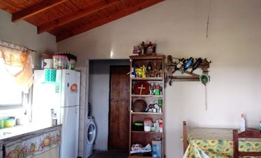 CASA CON GALPON