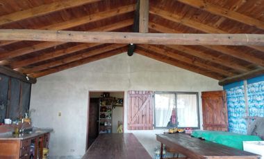 CASA CON GALPON