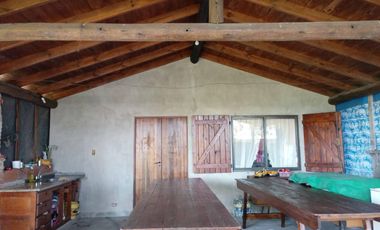 CASA CON GALPON