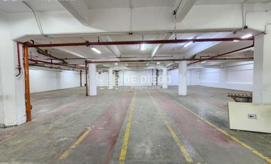 Alquiler Depósito 1000 M2 con rociadores / sprinklers en predio con seguridad Hurlingham