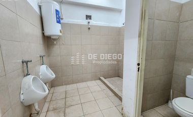 Alquiler Depósito 1000 M2 con rociadores / sprinklers en predio con seguridad Hurlingham