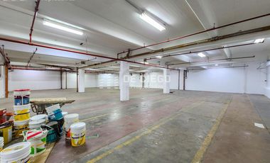Alquiler Depósito 1000 M2 con rociadores / sprinklers en predio con seguridad Hurlingham