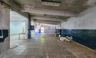 Alquiler Depósito 1000 M2 con rociadores / sprinklers en predio con seguridad Hurlingham