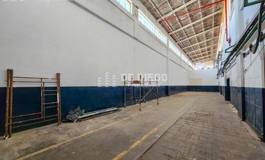 Alquiler Depósito 1000 M2 con rociadores / sprinklers en predio con seguridad Hurlingham