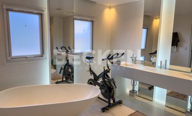 Casa en Las Delicias Lote central, excelente ubicación, impecable