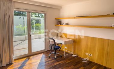 Casa en Las Delicias Lote central, excelente ubicación, impecable