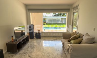 Casa en Las Delicias Lote central, excelente ubicación, impecable