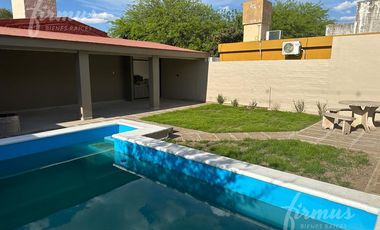 Casa de 3 Dormitorios - Argüello
