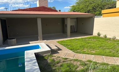Casa de 3 Dormitorios - Argüello