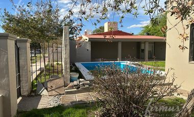 Casa de 3 Dormitorios - Argüello
