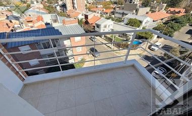 Departamento alquiler Santa Genoveva, 2 dormitorios, cocina separada, 2 balcones y baño