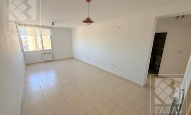 Departamento alquiler Santa Genoveva, 2 dormitorios, cocina separada, 2 balcones y baño