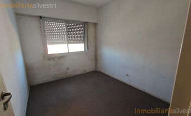 Esquel 1399 Ezpeleta, Quilmes-Departamento de 3 dormitorios en VENTA