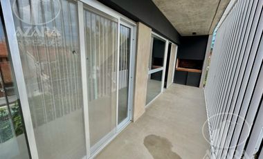Departamento TIPO LOF  EN TRES PLANTAS  CON COCHERA EN VENTA