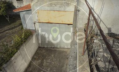 Galpón, mas local y 2 unidades funcionales en Santa Teresita - Calle 4 e/ 37 y 38
