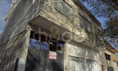 Galpón, mas local y 2 unidades funcionales en Santa Teresita - Calle 4 e/ 37 y 38