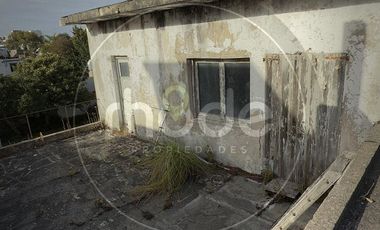 Galpón, mas local y 2 unidades funcionales en Santa Teresita - Calle 4 e/ 37 y 38