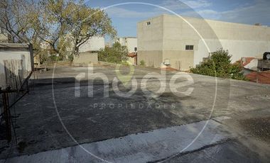 Galpón, mas local y 2 unidades funcionales en Santa Teresita - Calle 4 e/ 37 y 38