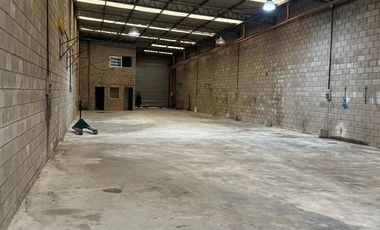 Excelente establecimiento Industrial con 554 m2 cubiertos en Pablo Nogues