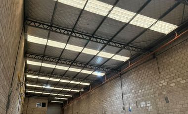 Excelente establecimiento Industrial con 554 m2 cubiertos en Pablo Nogues