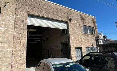 Excelente establecimiento Industrial con 554 m2 cubiertos en Pablo Nogues