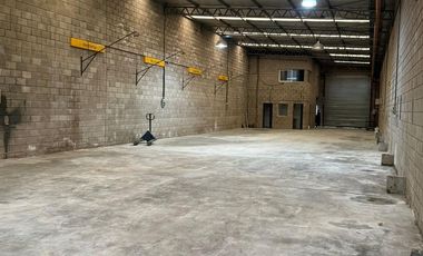 Excelente establecimiento Industrial con 554 m2 cubiertos en Pablo Nogues