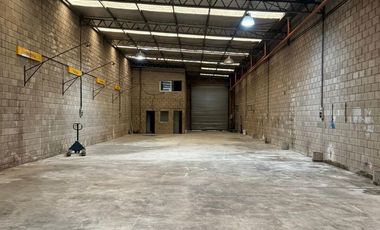 Excelente establecimiento Industrial con 554 m2 cubiertos en Pablo Nogues