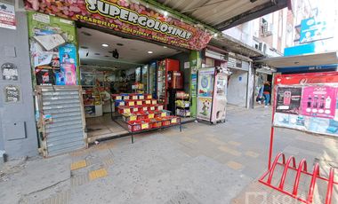 Dos locales con oficinas en planta alta en excelente zona comercial
