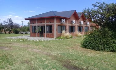 Cabañas y Restaurante con 8.000m2 de terreno en Cortaderas San Luis