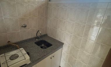 EN VENTA SALON COMERCIAL + CASA + DEPTO. EN RECREO