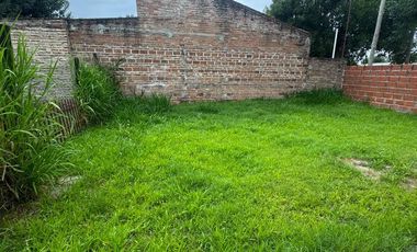 EN VENTA SALON COMERCIAL + CASA + DEPTO. EN RECREO