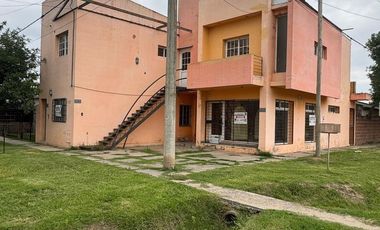 EN VENTA SALON COMERCIAL + CASA + DEPTO. EN RECREO