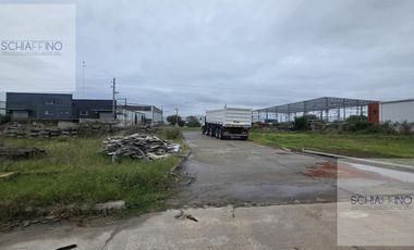 Nave industrial 1600 m2 en Alquiler en Parque Industrial Hudson