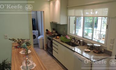 Casa de estilo colonial en venta  en Country Club El Carmen