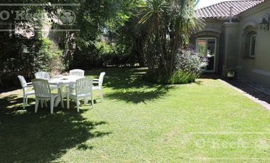 Casa de estilo colonial en venta  en Country Club El Carmen