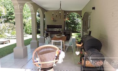 Casa de estilo colonial en venta  en Country Club El Carmen
