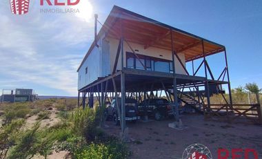 VENTA DE CASA EN CHOCON MEDIO