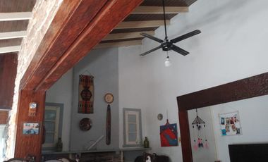 VENDO CASA 4 AMBIENTES MAS DEPARTAMENTO EN BARRIO BOSQUE ALEGRE