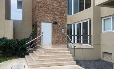 Departamento a la Venta y Alquiler en Jardines del Palmar