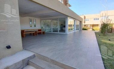Departamento a la Venta y Alquiler en Jardines del Palmar