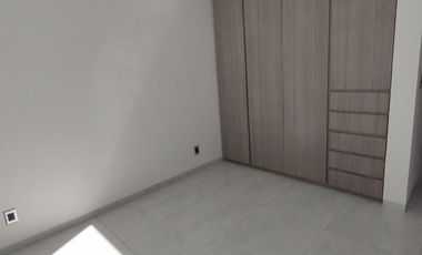 CASA EN VENTA EN JARDINDES DE BELLAVISTA