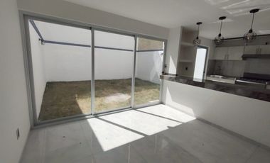 CASA EN VENTA EN JARDINDES DE BELLAVISTA