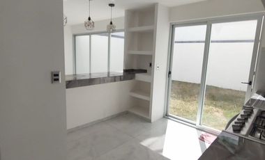 CASA EN VENTA EN JARDINDES DE BELLAVISTA