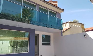 CASA EN VENTA EN JARDINDES DE BELLAVISTA