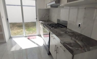 CASA EN VENTA EN JARDINDES DE BELLAVISTA