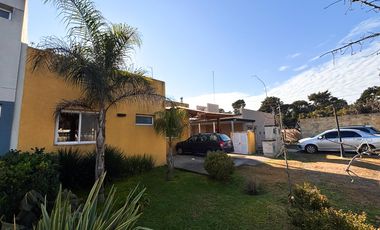 Casa en Barrio Las Huertas, 501 y 155 Gorina