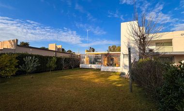 Casa en Barrio Las Huertas, 501 y 155 Gorina