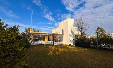 Casa en Barrio Las Huertas, 501 y 155 Gorina